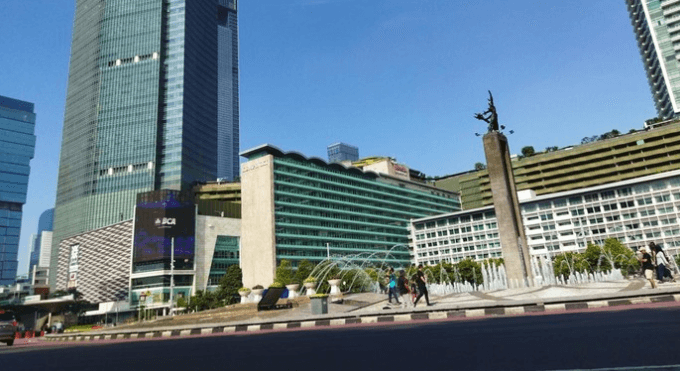 Cuaca Jakarta Cerah Jadi Alasan Warga Tetap ke Bundaran HI Meski Tak Ada CFD