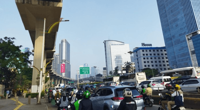 Jalan Mampang, Gatot Subroto, dan Tol Dalam Kota Padat Kendaraan Sejak Pagi