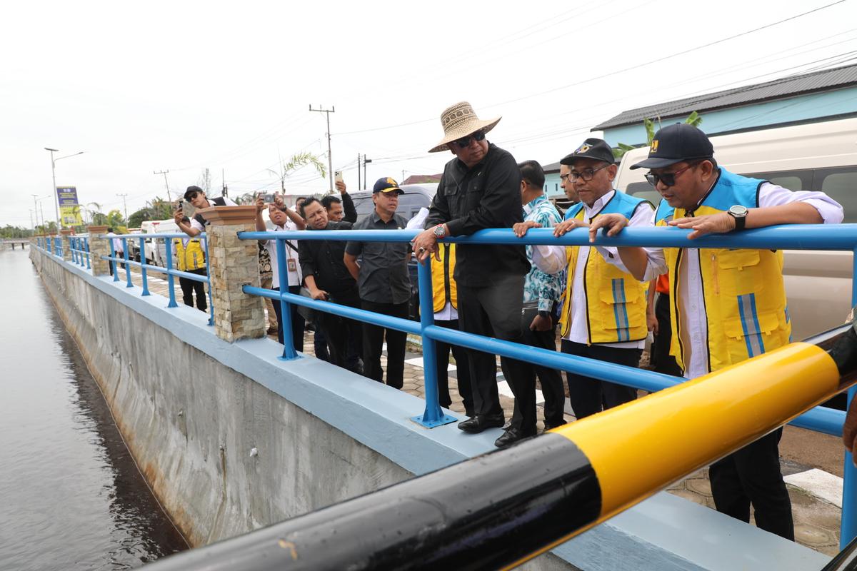 Komisi V DPR Tinjau Proyek Drainase Pengendali Banjir di Palangkaraya