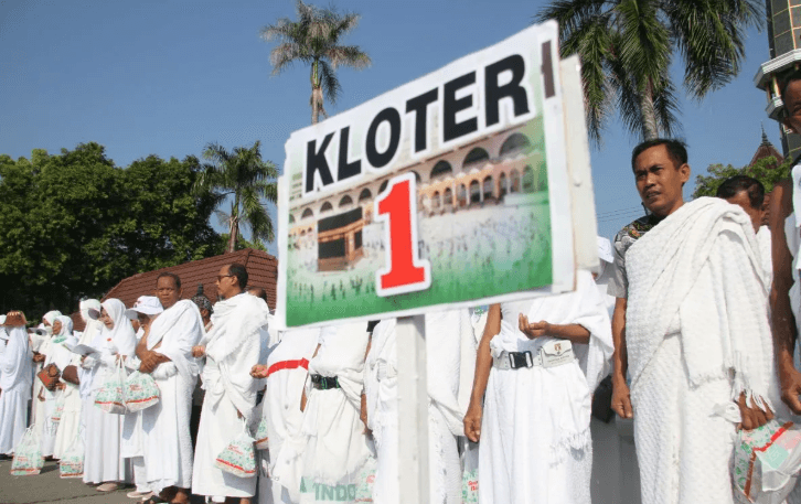 DPR Minta Izin Travel Haji Ilegal Dicabut Permanen Usai Kasus Visa Kerja Terungkap