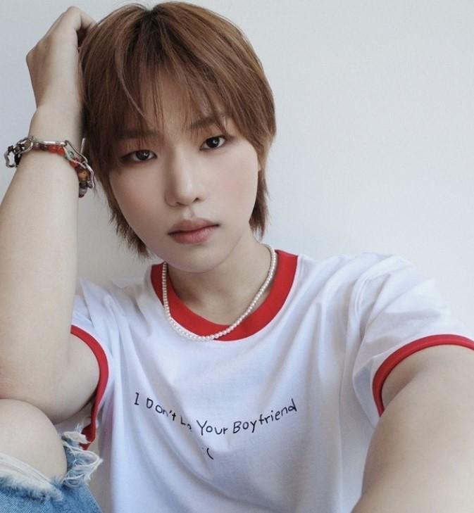 POW Jeong-bin Absen dari Acara Fan Signing Karena Berkabung atas Wafatnya Kakek