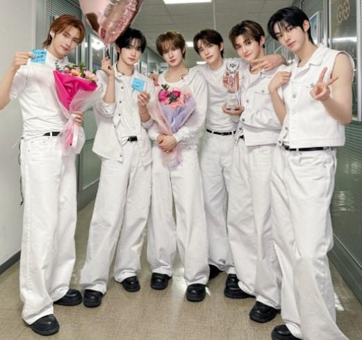 TWS Menang di ‘Music Bank’, Tambah Trofi Keempat Lewat Lagu Penuh Semangat Anak Muda