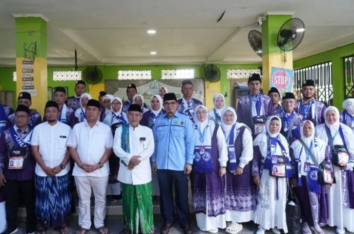 36 Jamaah Calon Haji dari Kalideres Dilepas Wali Kota Jakarta Barat dengan Pesan Doa untuk Bangsa