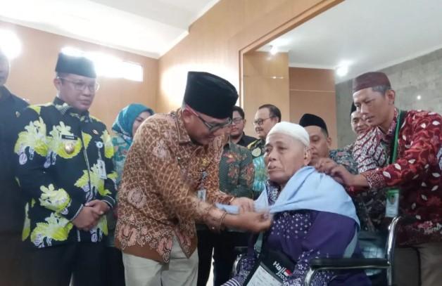 Calon Haji Belitung Siap Berangkat, Termuda 40 Tahun dan Tertua 82 Tahun, Penerbangan Dijadwalkan 9 Mei