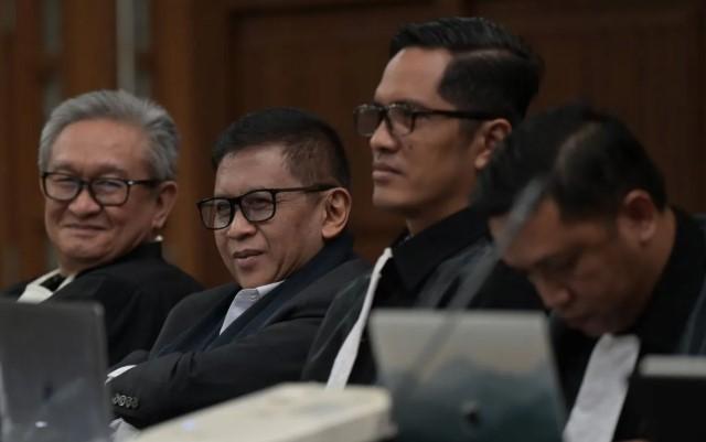 Hasto Didakwa Halangi Penyidikan dan Terlibat Suap Pengurusan PAW DPR