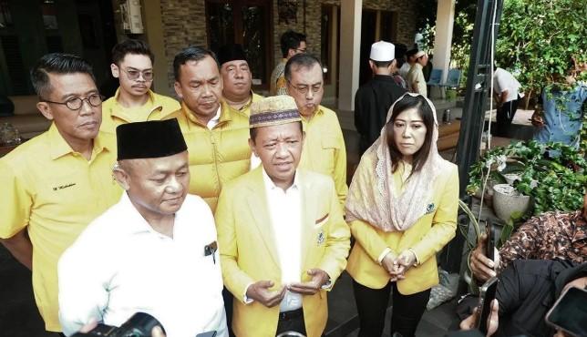 Bahlil Sambangi Ponpes Bumi Shalawat Menjejelang Musda DPD Golkar Jatim