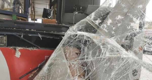 Kecelakaan Tragis Bus Peziarah Buddha di Kotmale Sri Lanka, Polisi Duga Sopir Kehilangan Kendali