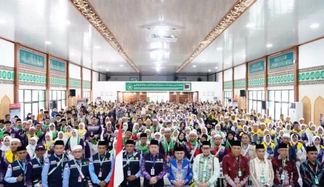 Kloter Terakhir Embarkasi Banjarmasin Berangkat ke Madinah, Total 2.538 Jamaah Telah Diberangkatkan