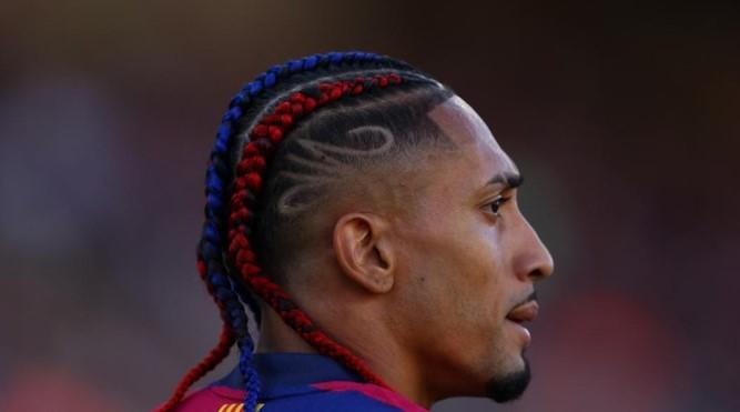 Raphinha Resmi Perpanjang Kontrak di Barcelona, Jadi Pilar Utama hingga 2028
