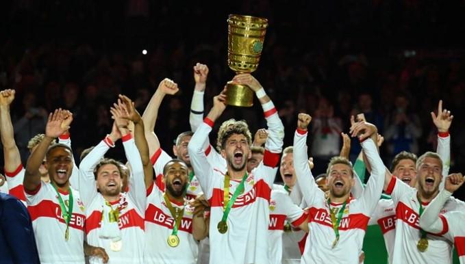 Stuttgart Juara DFB-Pokal 2024/2025 Usai Kalahkan Arminia Bielefeld di Final Penuh Gol