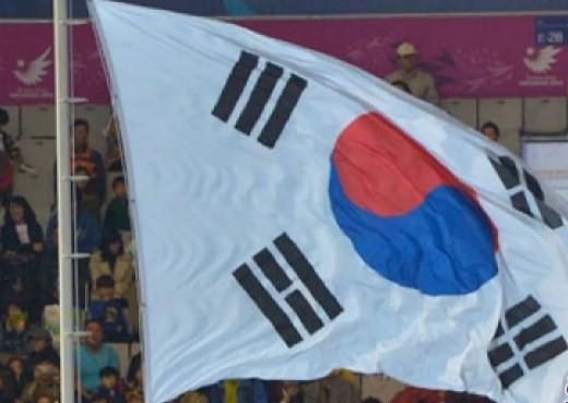 Lebih dari 10 Juta Pemilih Telah Mencoblos, Tiga Kandidat Utama Gencar Kampanye di Wilayah Strategis