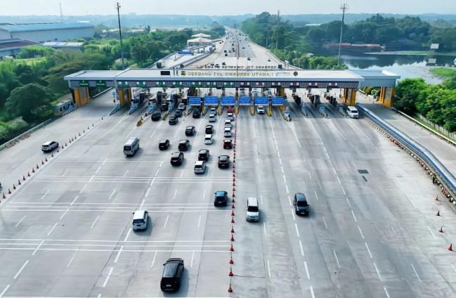 Lalin ke Arah Timur Meningkat Tajam, Pengguna Tol Diminta Waspada dan Persiapkan Perjalanan dengan Baik