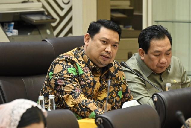 DPR Apresiasi Pabrik Baru Mercedes-Benz di Cikarang, Dorong TKDN dan Green Mobility