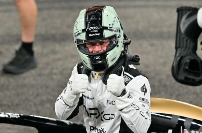 Tom Cruise dan Brad Pitt Reuni di Karpet Merah Film “F1” Setelah 31 Tahun, Ungkap Rencana Gagal Film Balap Bersama