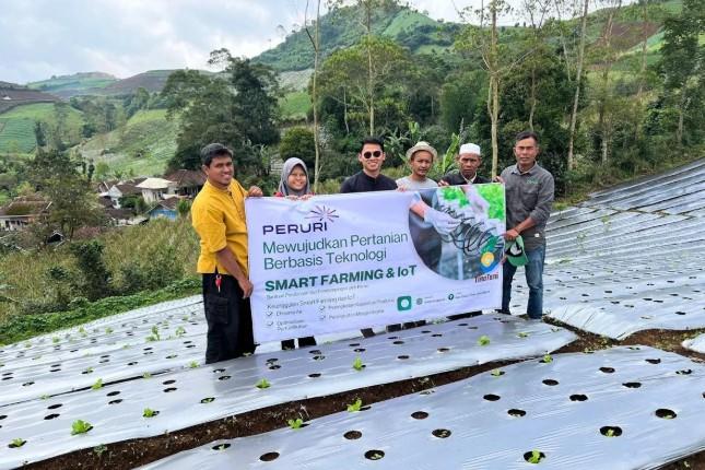 Peruri Terapkan Teknologi Smart Farming dan IoT di Garut untuk Dorong Ketahanan Pangan dan Produktivitas Petani