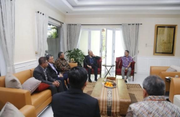 Wali Nanggroe Temui Mendagri Tito Bahas Masa Depan Dana Otsus dan Penguatan Lembaga Adat Aceh