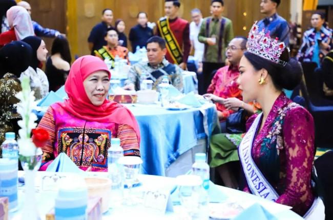 Gubernur Khofifah Minta Puteri Indonesia 2025 Promosikan Budaya Jatim di Panggung Dunia