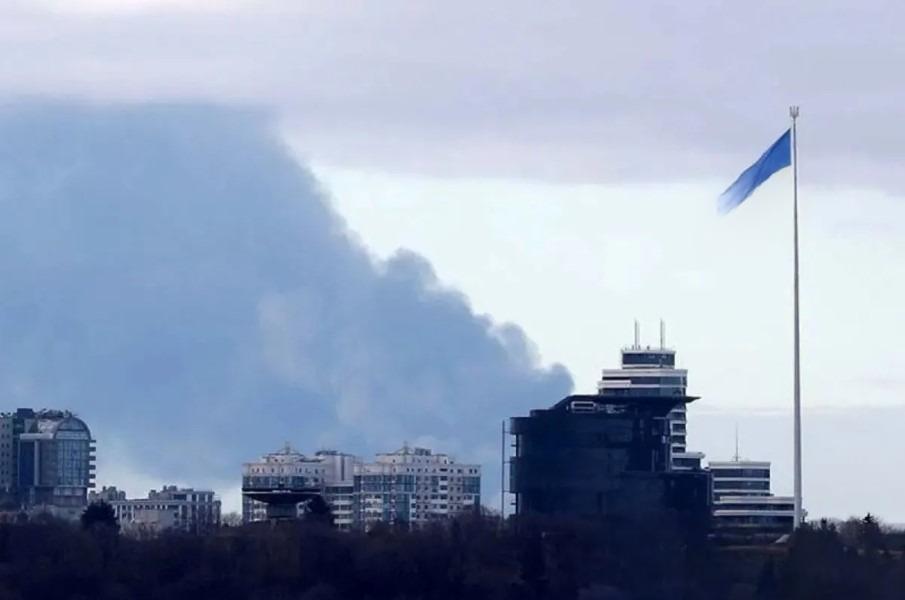 Serangan Rudal dan Drone Rusia Tewaskan Satu Orang di Kiev, 11 Lainnya Luka-Luka.