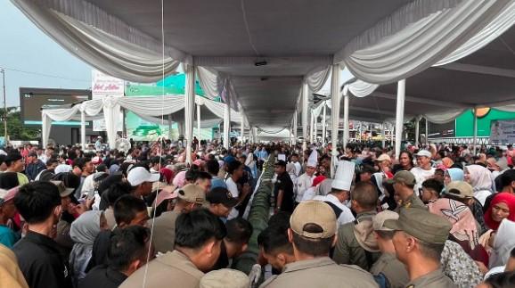 Bandarlampung Pecahkan Rekor MURI Sekubal Terbesar di Dunia Sepanjang 25 Meter
