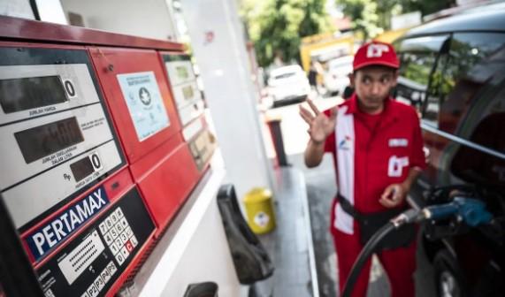 Harga BBM di Seluruh SPBU Stabil pada Pekan Terakhir Juli 2025, Pertamax Masih Rp12.500 per Liter