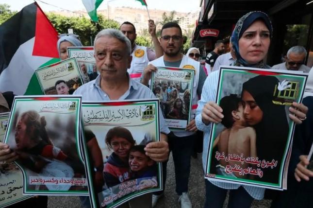 Aksi Protes Serentak di Nablus dan Tel Aviv Tuntut Gencatan Senjata dan Hentikan Blokade Gaza