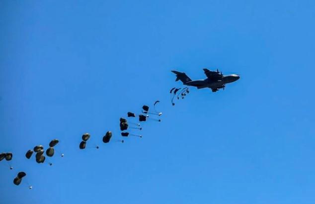 Pengiriman Bantuan Udara ke Gaza Dilanjutkan, Warga Sebut Tak Cukup Atasi Kelaparan