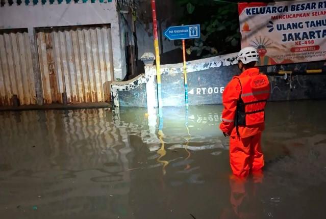 16 RT di Jakarta Timur Masih Terendam Banjir Akibat Luapan Sungai Ciliwung