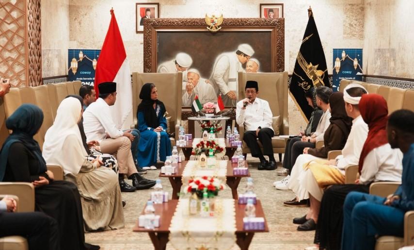 Menag Terima Delegasi Zayed Award, Paparkan Program Lintas Agama di Masjid Istiqlal