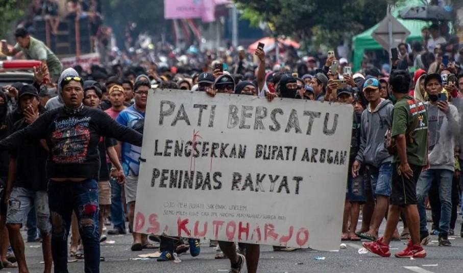 Polisi Pastikan Tidak Ada Korban Meninggal dalam Aksi Ricuh Demo Pelengseran Bupati Pati