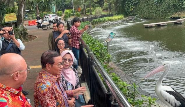Pemprov DKI Revitalisasi Ragunan, Siapkan Parkir Bertingkat dan Bus Keliling