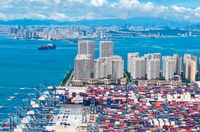 Ekonomi Maritim China Tumbuh Stabil, PLB Capai 5,1 Triliun Yuan di Semester Pertama 2025