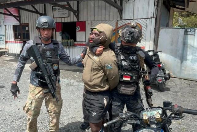 Anggota KKB Konara Enumbi Ditangkap Satgas Damai Cartenz, Diduga Pelaku Penembakan Polisi di Puncak Jaya