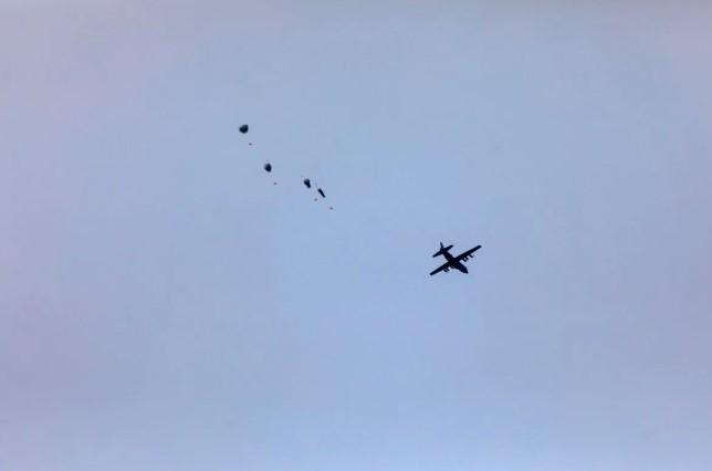 161 Paket Bantuan Diterjunkan dari Udara ke Gaza, Dunia Internasional Desak Akses Bantuan Diperluas