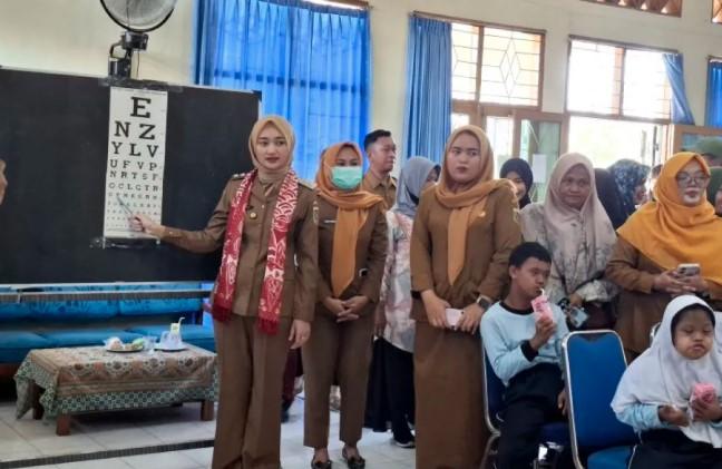 Wakil Gubernur Lampung Tinjau Program Cek Kesehatan Gratis di SLB, Fokus pada Anak Berkebutuhan Khusus