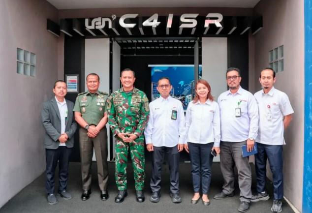 Panglima Kopassus Tinjau Teknologi Pertahanan Mutakhir di PT Len Industri