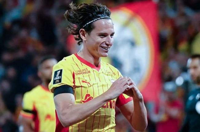 Bermain dengan Unggul Jumlah Pemain, Lens Bangkit dan Kalahkan Brest 3-1 di Pekan Ketiga Liga Prancis