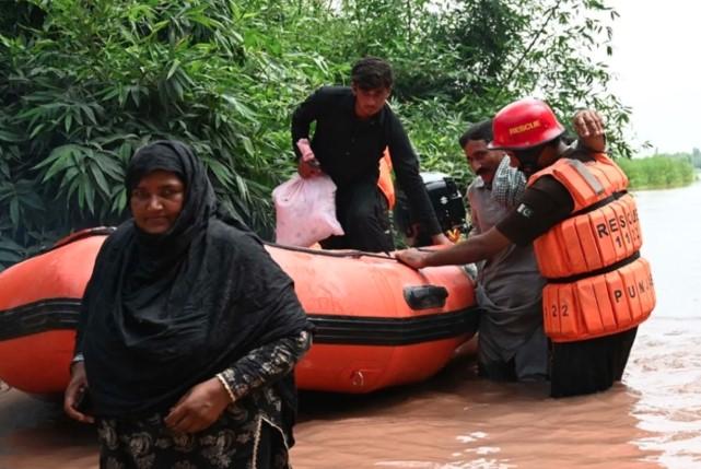 Banjir Besar Landa Pakistan, Korban Tewas Capai Lebih dari 921 Jiwa dan 2,4 Juta Orang Terdampak