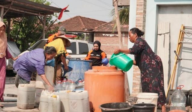 Dompet Dhuafa Salurkan 27 Ribu Liter Air Bersih untuk Warga Terdampak Kekeringan di Demak