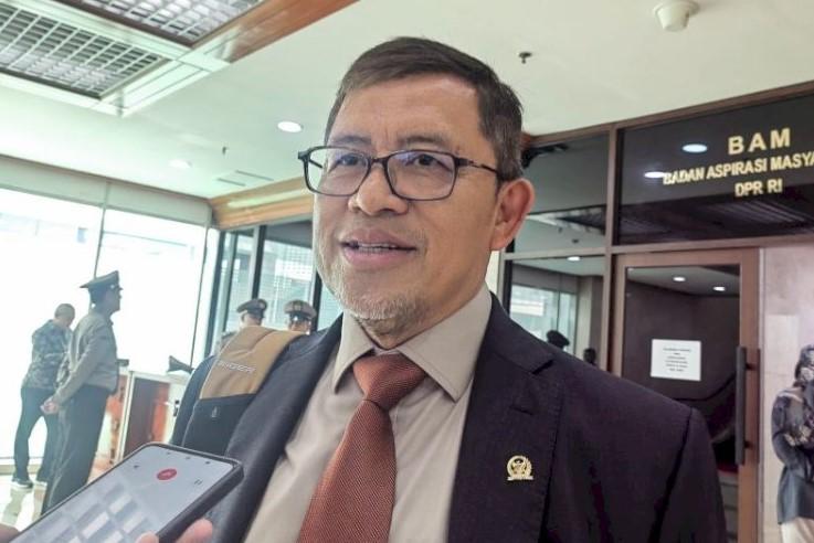 Pengemudi Ojol Geruduk DPR: Desak Potongan Aplikasi Dikurangi dan Perlindungan Sosial Diperjelas