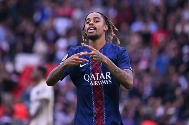 Bradley Barcola Borong Gol, PSG Kunci Kemenangan 2-0 atas Lens dan Mantapkan Posisi Puncak Klasemen
