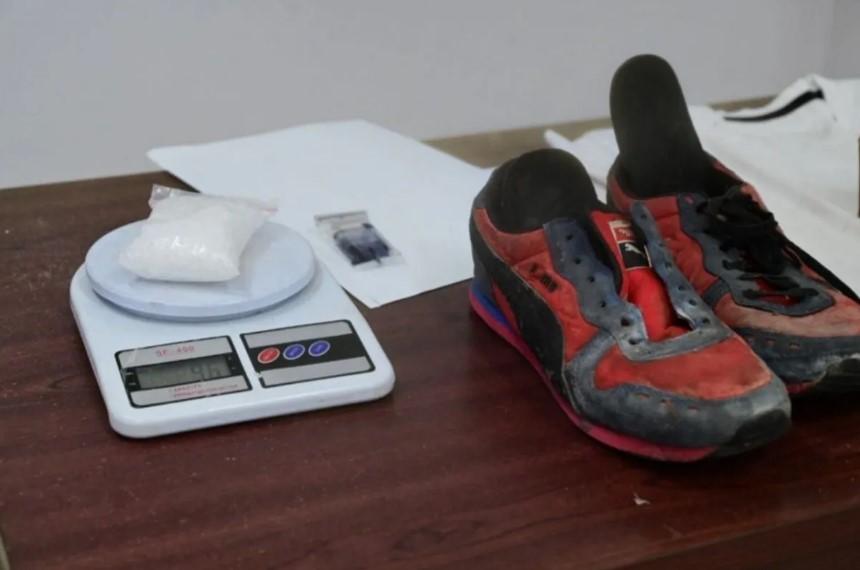 Personel Lanud RSN Gagalkan Penyelundupan Sabu dalam Sepatu di Bandara SSK II Pekanbaru