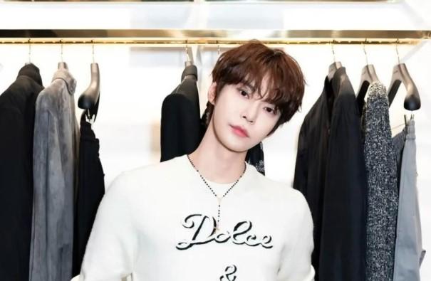 Doyoung NCT Cerita Soal Karier Solonya: “Tampil di Panggung Tidak Terasa Seperti Pekerjaan”
