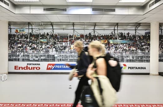 Wisatawan Mancanegara Mulai Datang, Antusias Hadir di Pertamina Grand Prix of Indonesia 2025