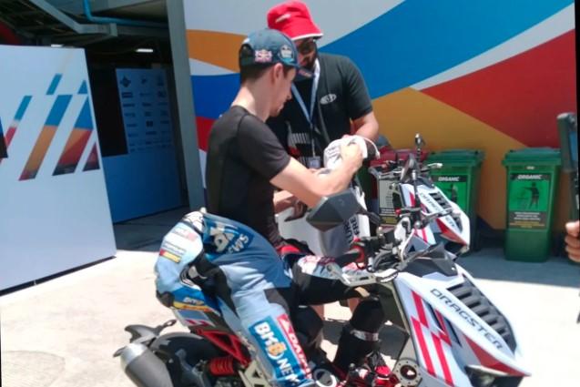 MGPA Tegaskan Insiden Jatuh di MotoGP Indonesia 2025 Bukan karena Kondisi Lintasan Mandalika