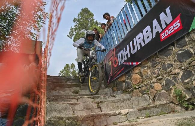 102 Downhiller Bersaing di 76 Indonesian Downhill Urban 2025 Seri 2 Semarang