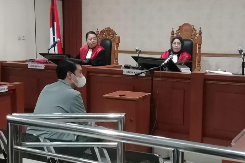 Penipuan dan Penggelapan: Anak Pengusaha Richard Arief Muljadi Jalani Penahanan Rumah Selama Persidangan di PN Banjarmasin