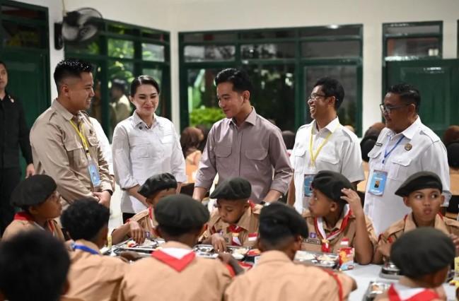 Kunjungi Sekolah Rakyat di Ternate, Wapres Gibran Tekankan Pentingnya Pendidikan yang Merata dan Pembentukan Karakter Tangguh
