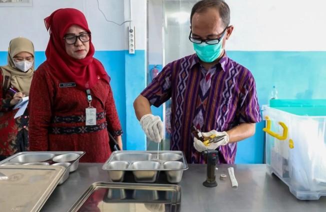 Pemkot Kediri Periksa 21 SPPG untuk Pastikan Penerbitan SLHS Sesuai Standar Kesehatan