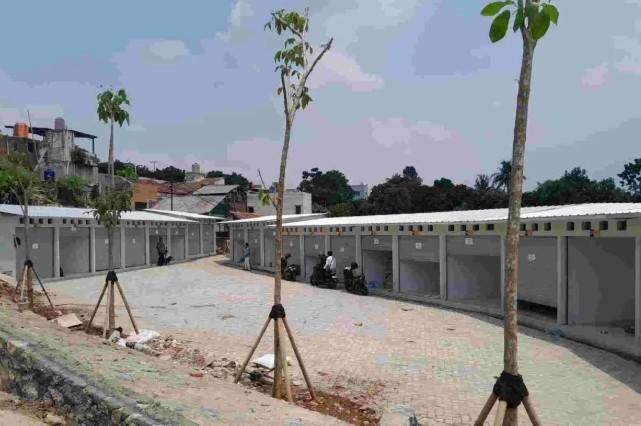 Pemprov DKI Dampingi Pedagang Eks Pasar Barito Tempati Kios Baru di Sentra Fauna Lenteng Agung