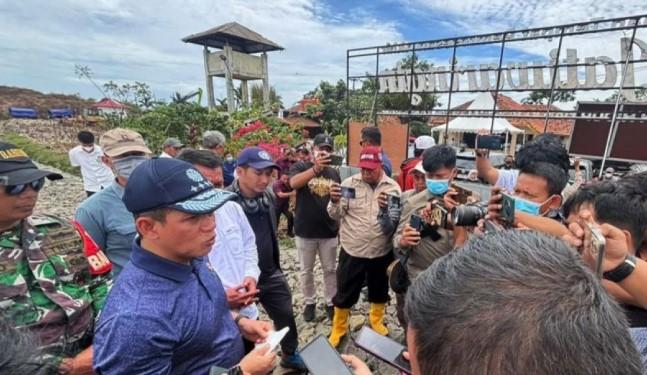 Menteri LH Minta Pengelola TPA di Jabodetabek Segera Tutup Sampah Terbuka demi Cegah Mikroplastik